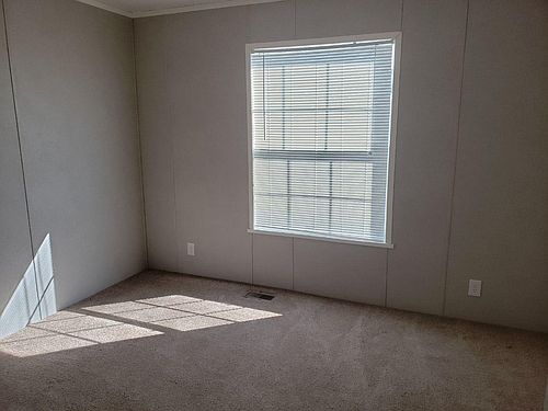 5th image of 1663 Knollwood Bnd