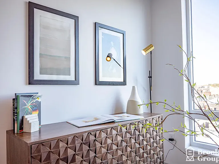 26 Sherman Ave #5H — Photo 5
