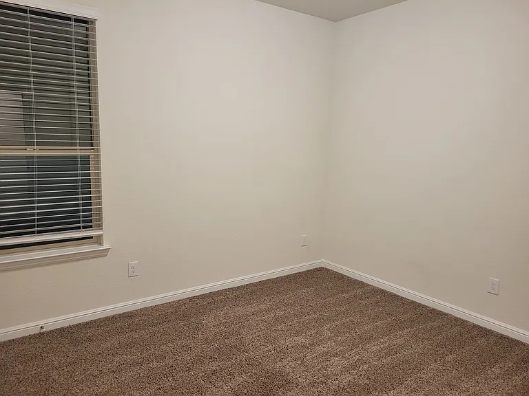 519 Heartland Dr — Photo 11