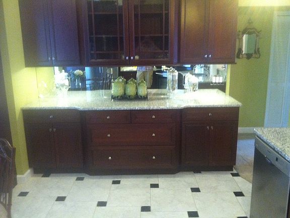 4th image of 804 Woodport Dr