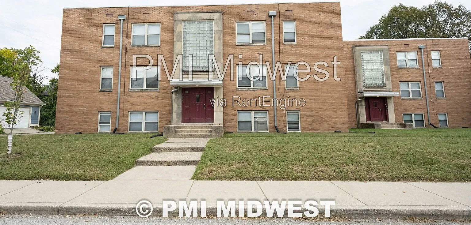 2 bed, 1.0 bath, 700 sqft, $999 — Photo 1