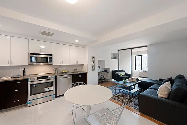 Sold by Nest Seekers International | media 2