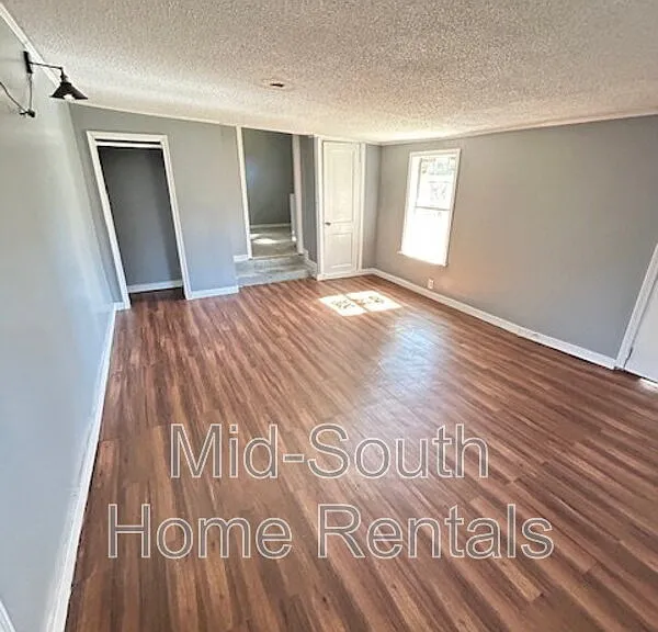 803 Ledbetter Ave — Photo 6