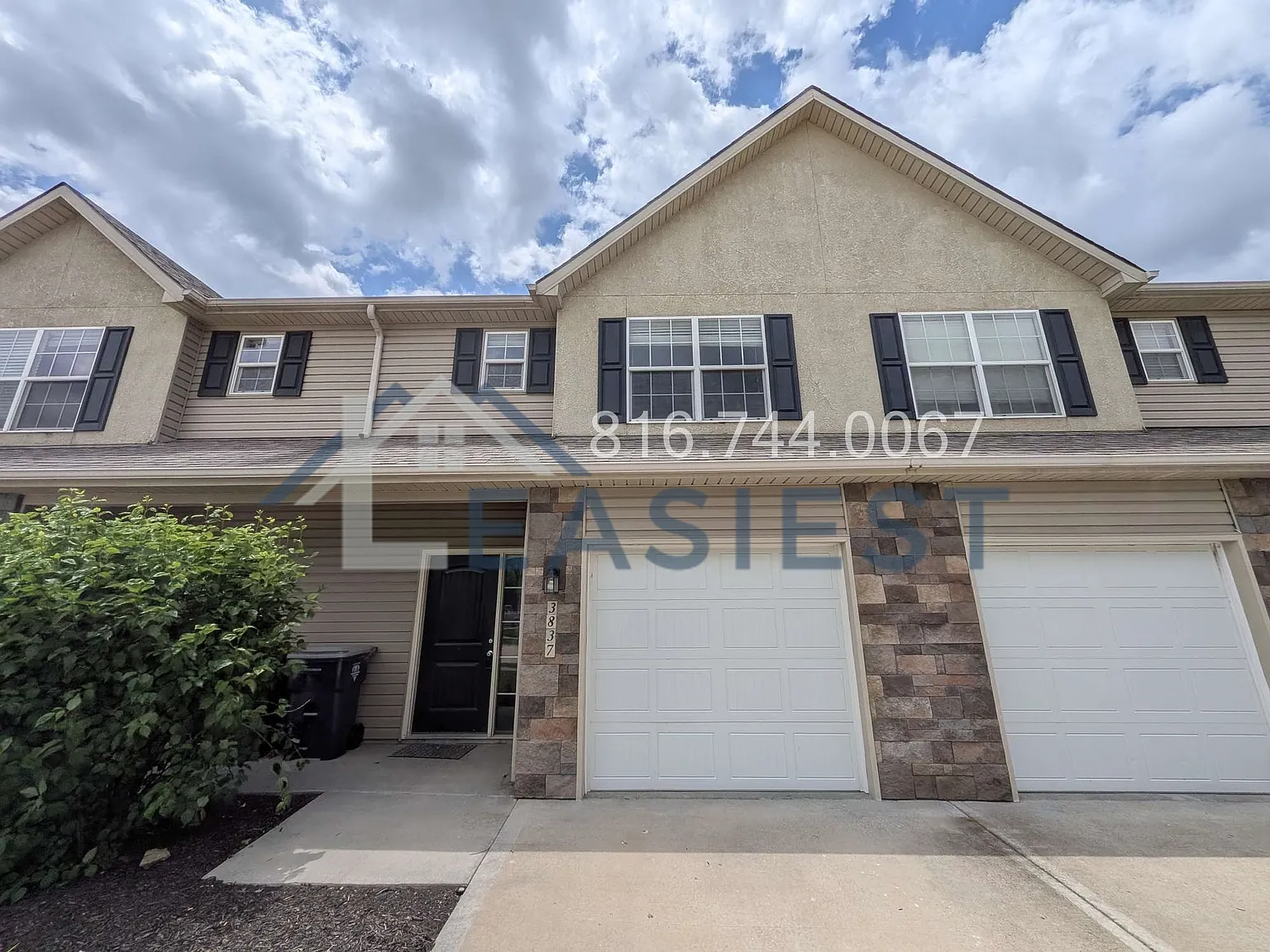 3 bed, 2.5 bath, 1500 sqft, $1,740 — Photo 1