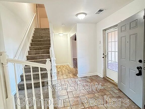 3rd image of 2859 N Rockcreek Pkwy