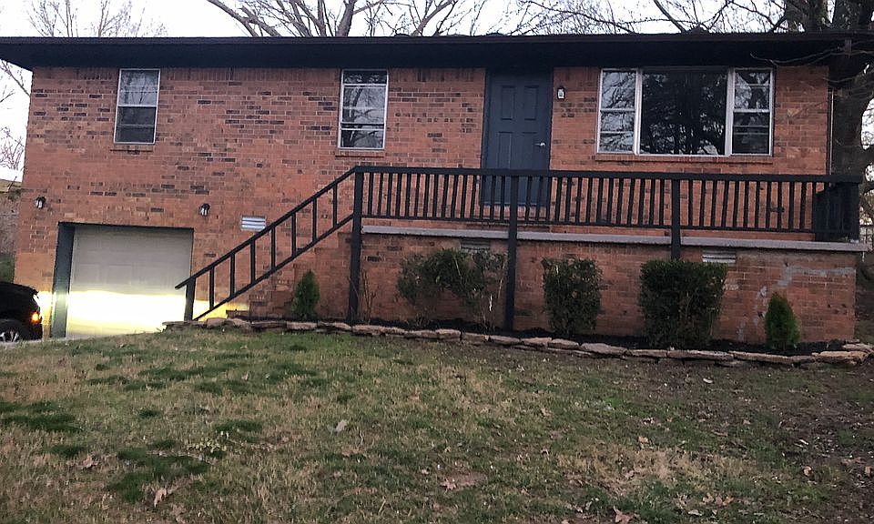 1st image of 440 Calvin Cir
