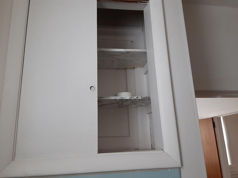 Bath closet