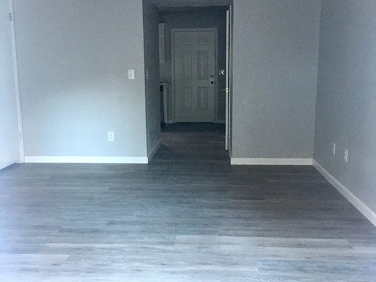 1346 Campbell St — Photo 3