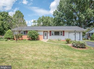 471 Delp Rd, Lancaster, PA 17601