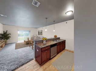 LUXURY 1 BD, UNDERGROUND PARKING, IN UNIT WASHER/DRYER, Brandon, SD 57005