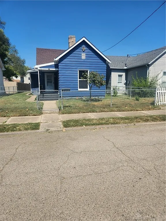 2019 Logan Ave photo 1