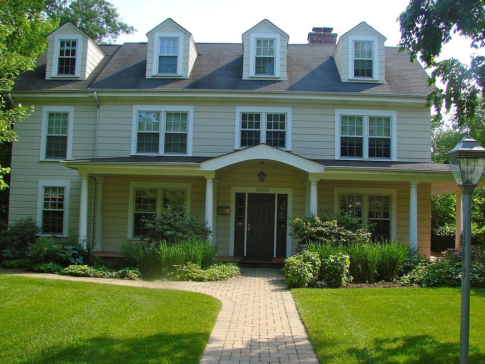 1st image of 1320 Linden Ave