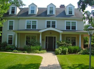 1320 Linden Ave, Highland Park, IL