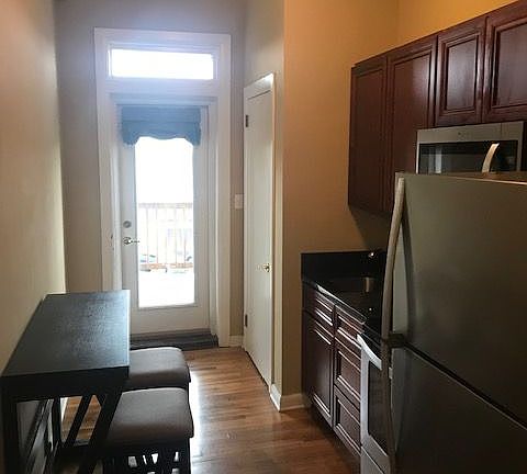 5th image of 608 N Roan St #2B