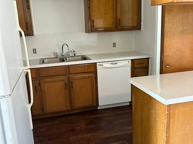 190 Wishing Well Rd #9 — Photo 5