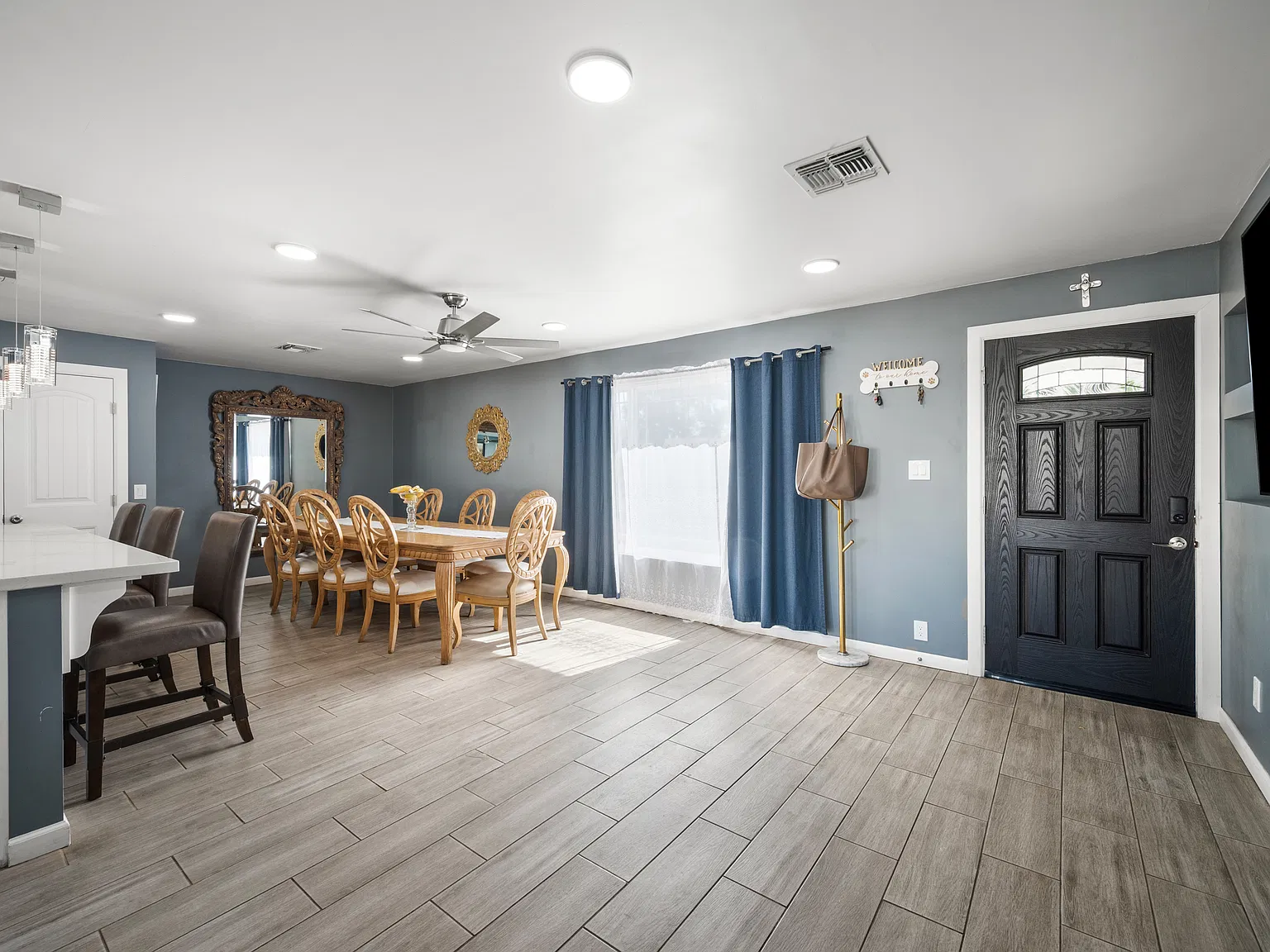 2 bed, 2011 sqft, $900 — Photo 4