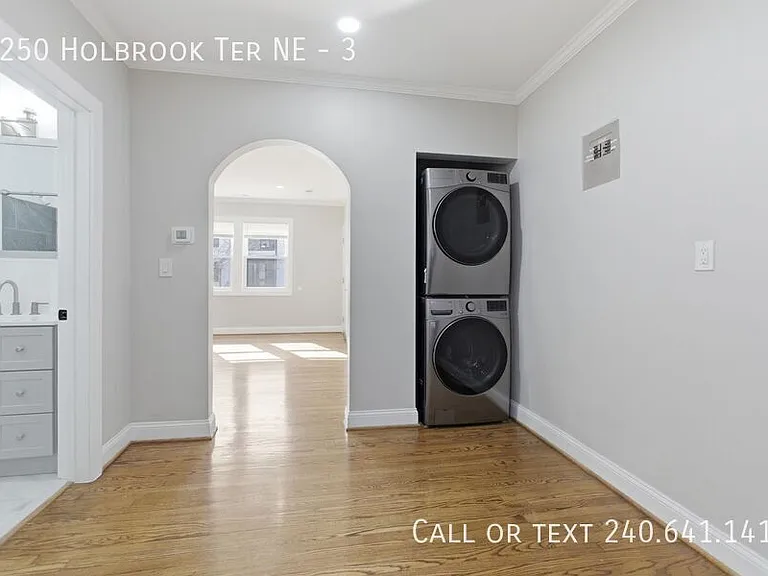 1250 Holbrook Ter NE #3 — Photo 3