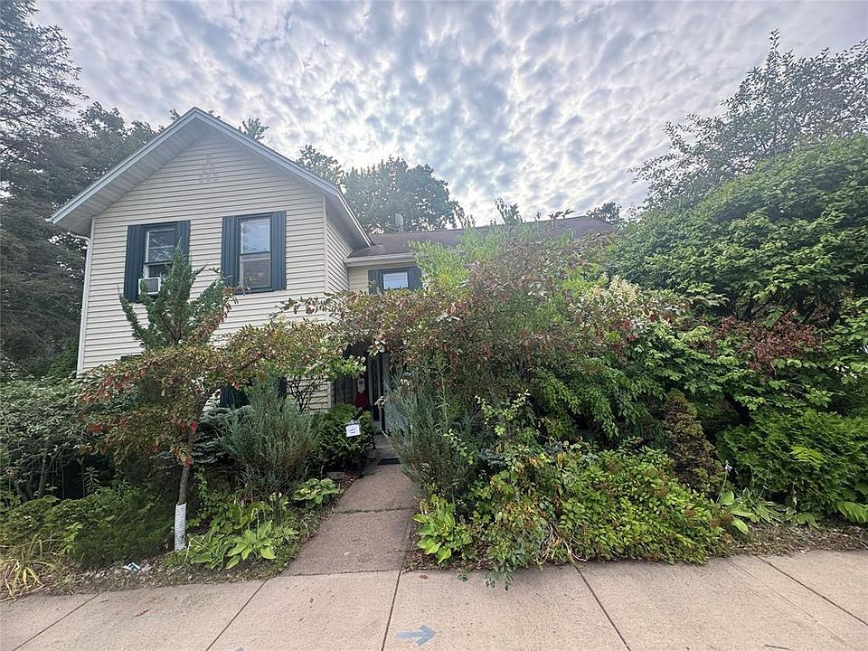 1st image of 722 Superior Street