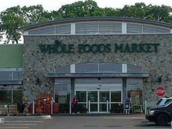 A 10 minute drive will take you to Whole Foods, Home Depot,