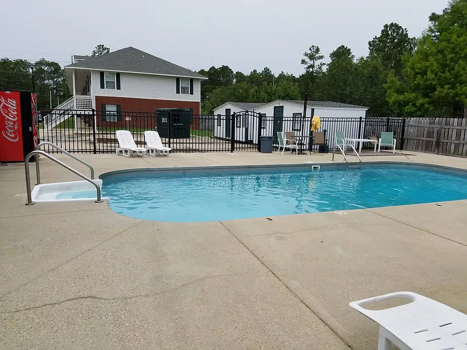 2 bed, 1.5 bath, 918 sqft, $1,150 — Photo 3