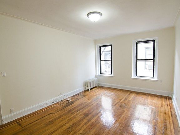5th image of 4309 47th Ave #2F