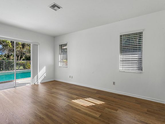 5th image of 2063 Ascott Cir
