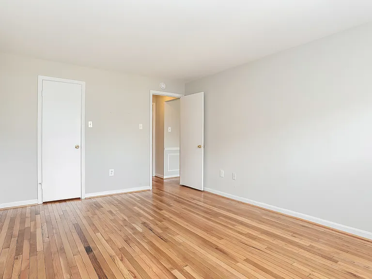 1910 T St NW #24 — Photo 10