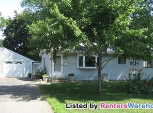 3377 69th St E, Inver Grove Heights, MN 55076