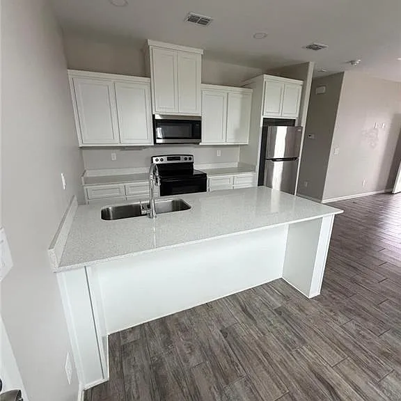 3304 Wolf Creek Ave — Photo 5
