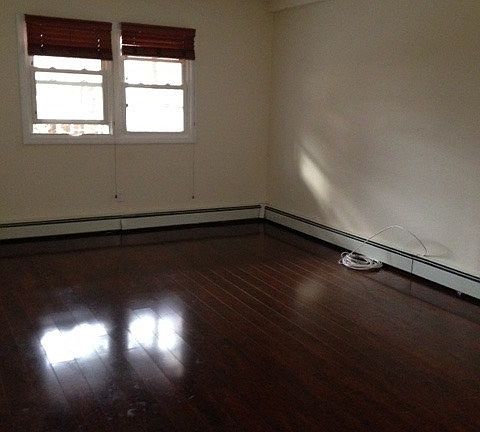 4th image of 422 E Chester St