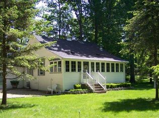 13973 Cherry Beach Rd, Three Oaks, MI 49128