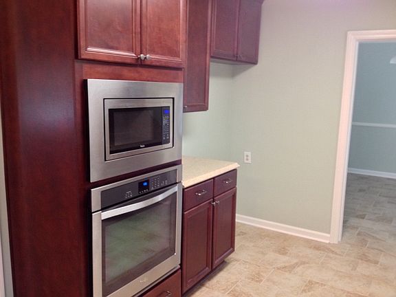 Kitchen (oven/microwave)