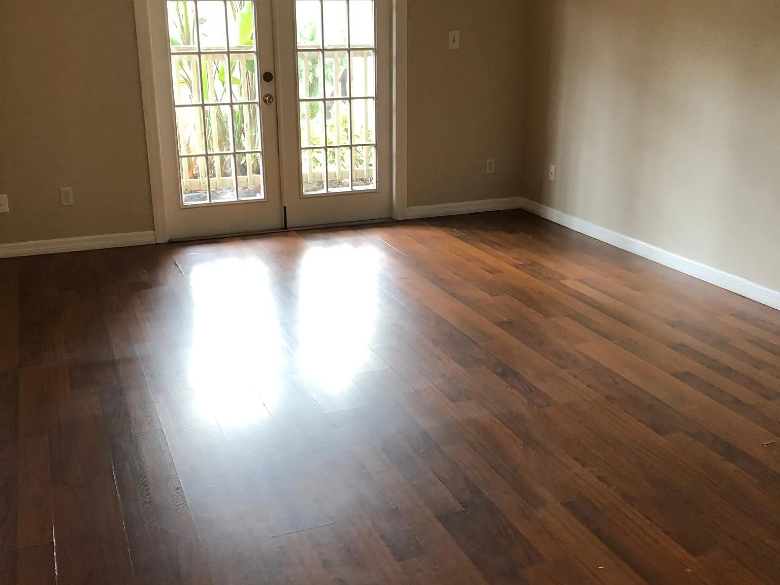 395 Wymore Rd — Photo 2