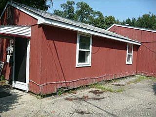 3rd image of 184 Clinton Ave