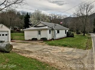 338 Valley View Cir, Waynesville, NC 28786