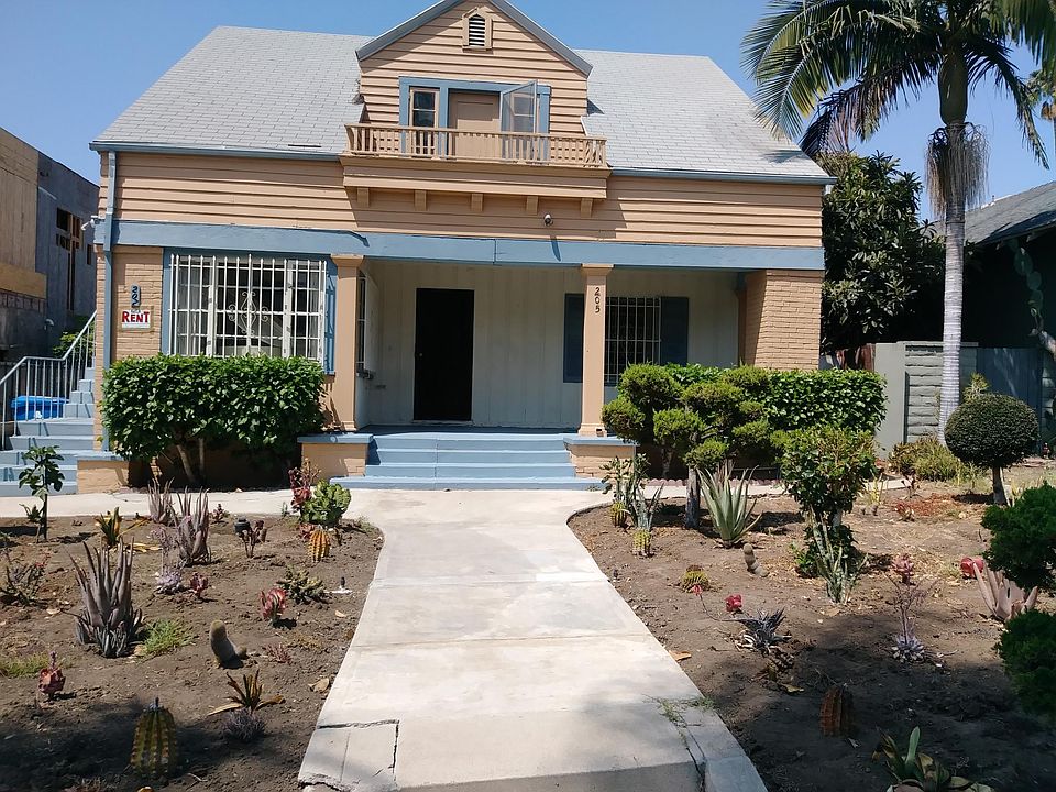 1st image of 207 S Gramercy Pl