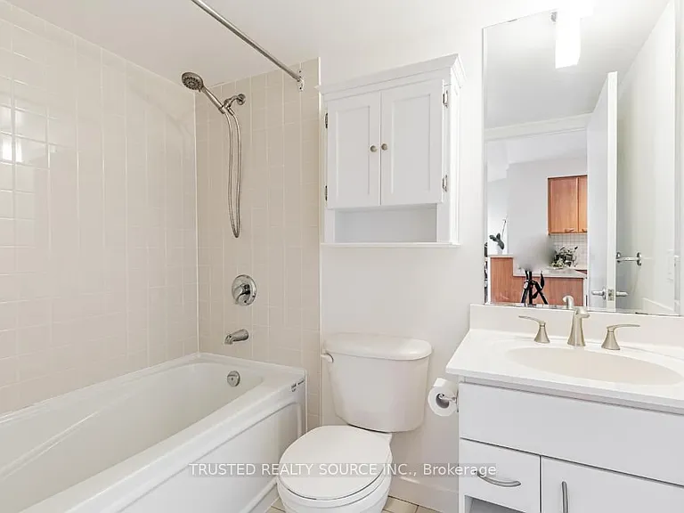 38 Lee Centre Dr #906 — Photo 19