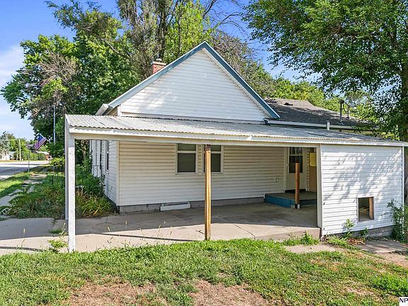 4th image of 709 Main St