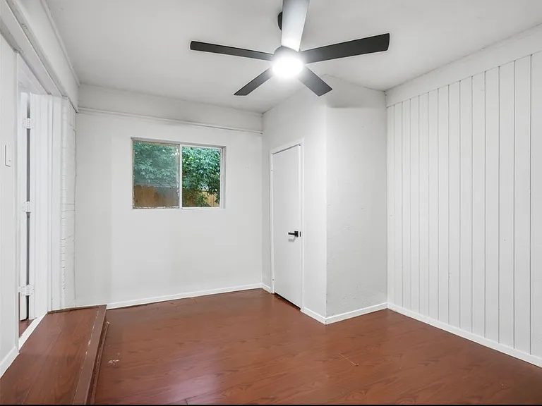 8121 Ferguson Rd #8121 — Photo 13