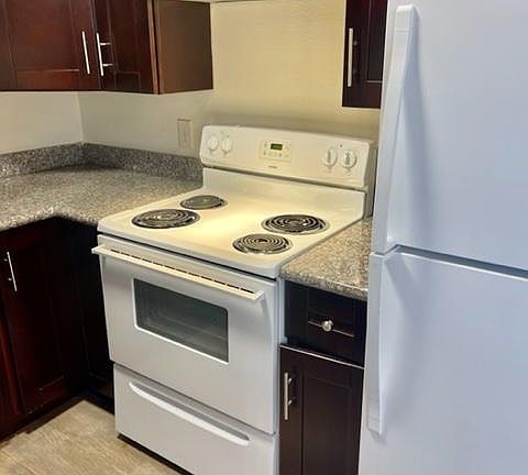 3rd image of 2431 Karen Dr #4