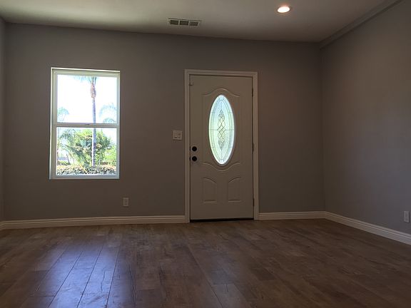Entrance/Living Room