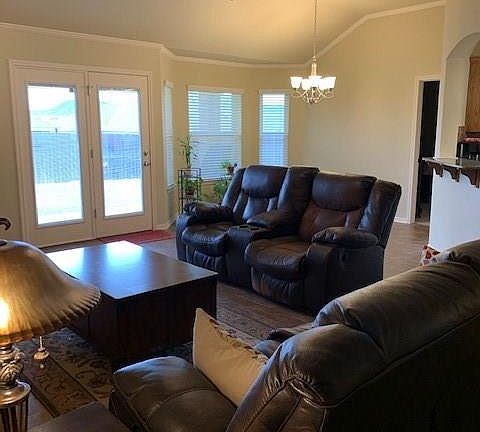 3rd image of 3211 Briscoe Dr