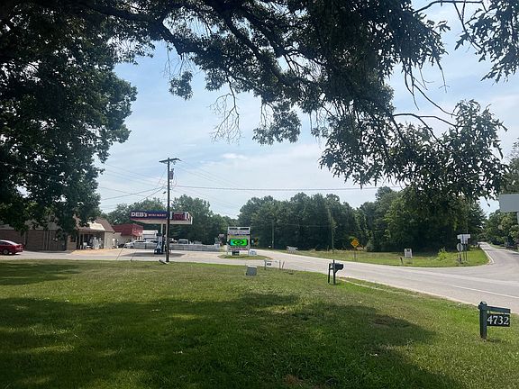 5th image of 4732 Ellenboro Rd