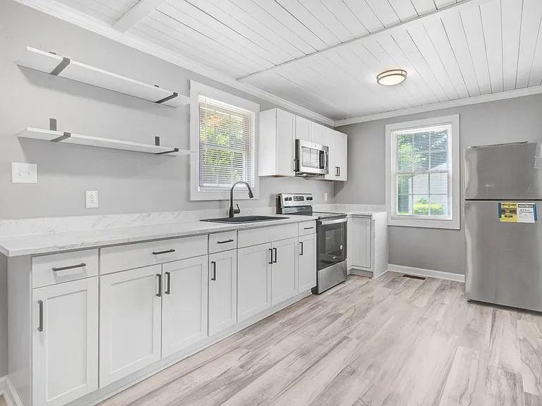 1307 North Dr — Photo 14