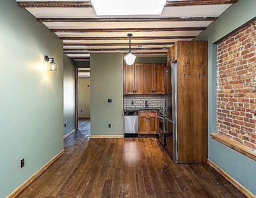 3rd image of 164 Graham Ave #1