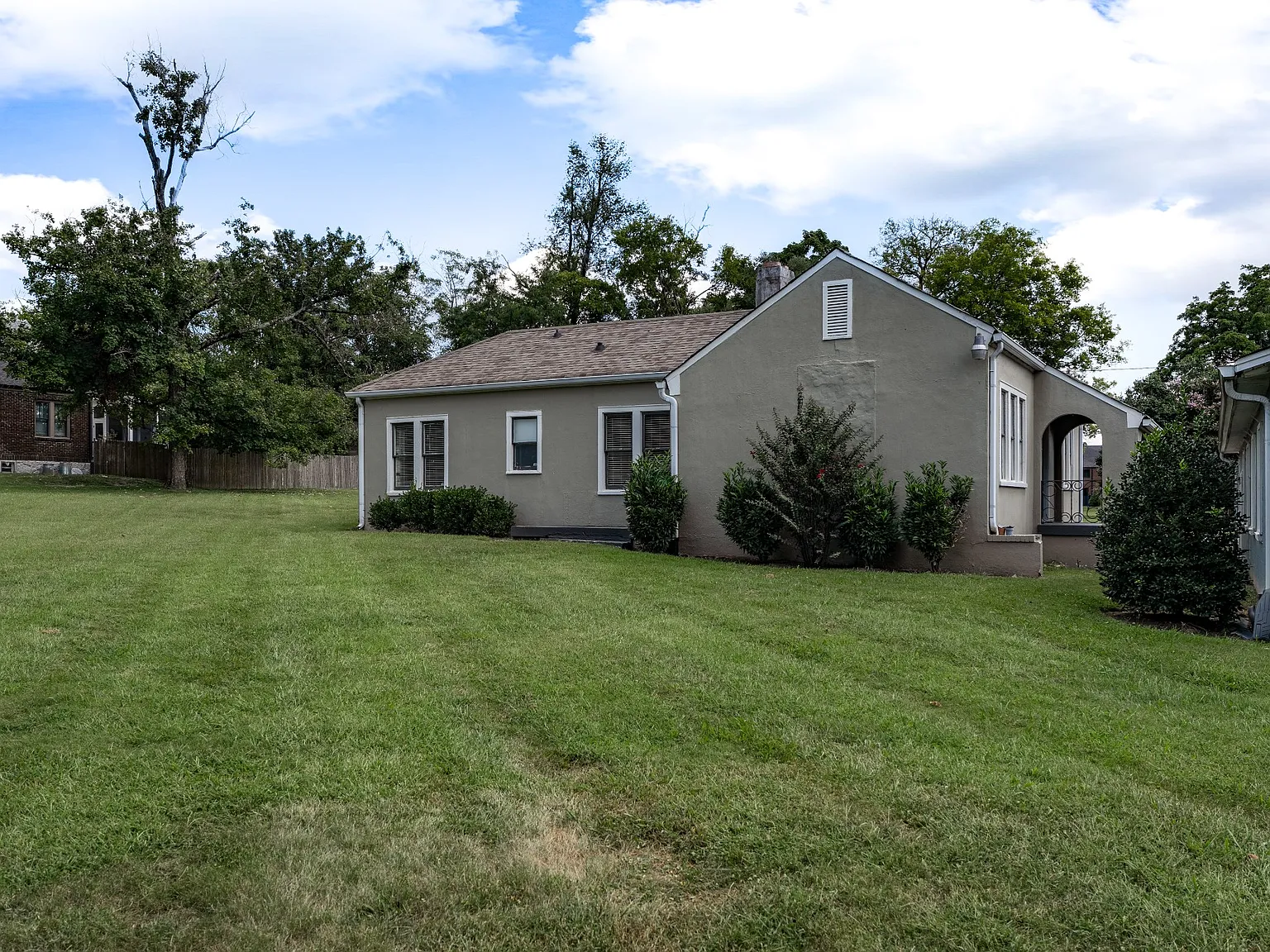 3 bed, 1692 sqft, $2,700 — Photo 1