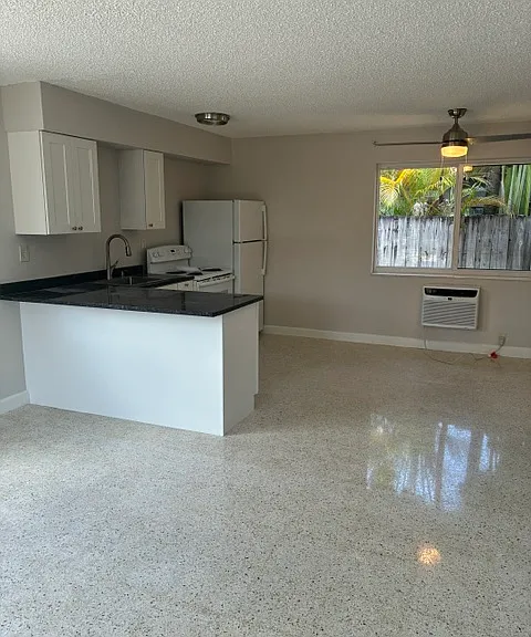 502 NE 23rd St #502 — Photo 3