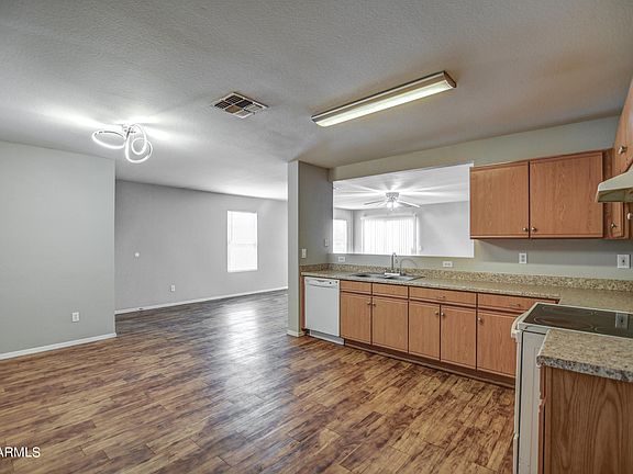 2nd image of 11808 W DAHLIA Drive