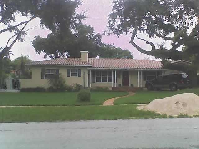 Spacious 5/3 double lot home