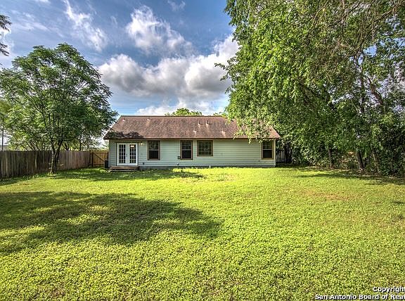 3rd image of 3747 Belgium Ln